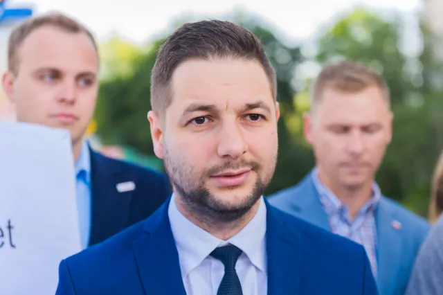 Jaki: Wygrana w Warszawie przez centroprawicowego polityka to niemal mission impossible [WYWIAD]