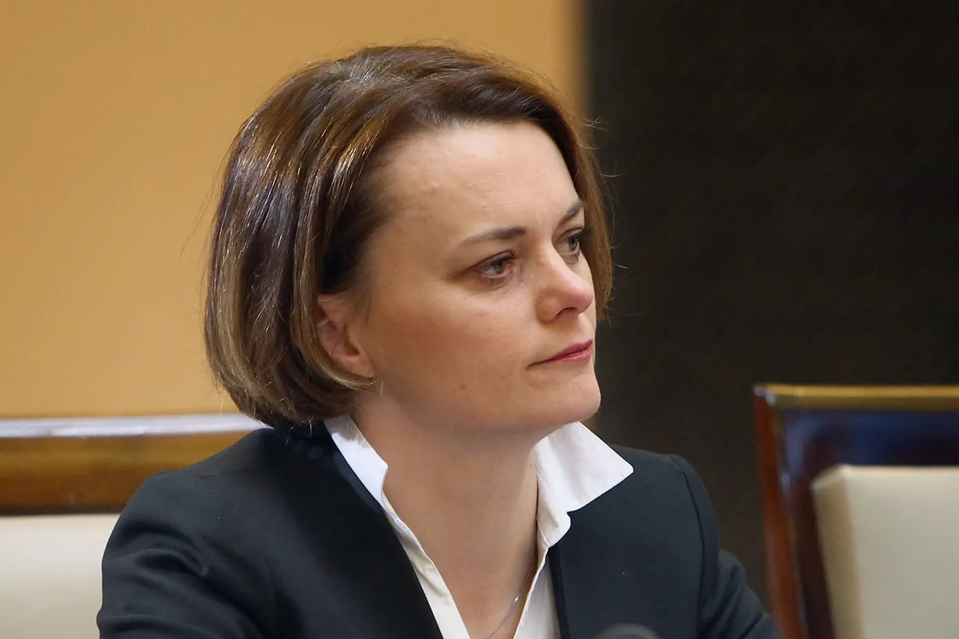 Emilewicz: Nie na ulicy i nie na korytarzu rozstrzyga się ważne kwestie społeczne