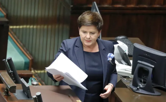 Sejm odrzucił wniosek o wotum nieufności wobec wicepremier Beaty Szydło oraz minister Elżbiety Rafalskiej