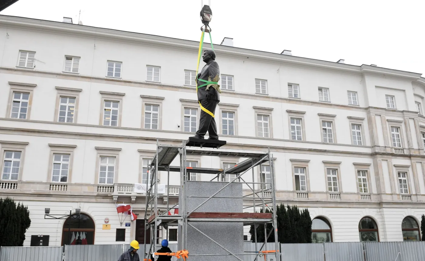 Sasin o postulacie przeniesienia pomnika Lecha Kaczyńskiego: Każda okazja dobra, by skłócić Polaków