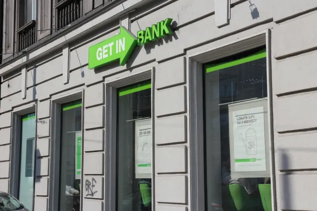 KSF i banki Czarneckiego walczą z szumem medialnym