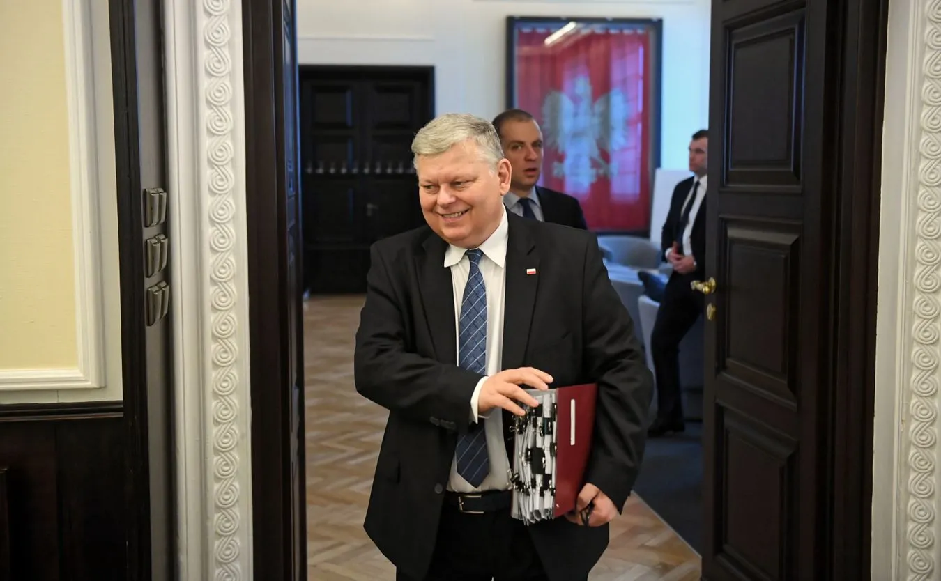 Suski: Kwestia jawności płac w NBP to "wymuszone działanie pewną sytuacją"
