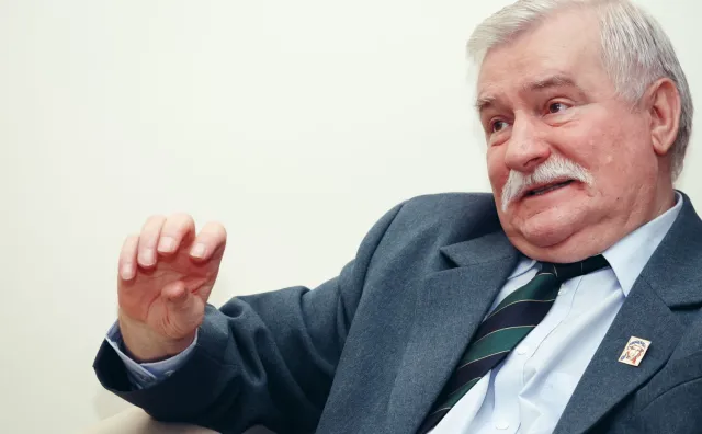 Wałęsa o księdzu Jankowskim: Czekam na dowody. Ale mimo wszystko w imię jego zasług był moim przyjacielem i nim zostanie