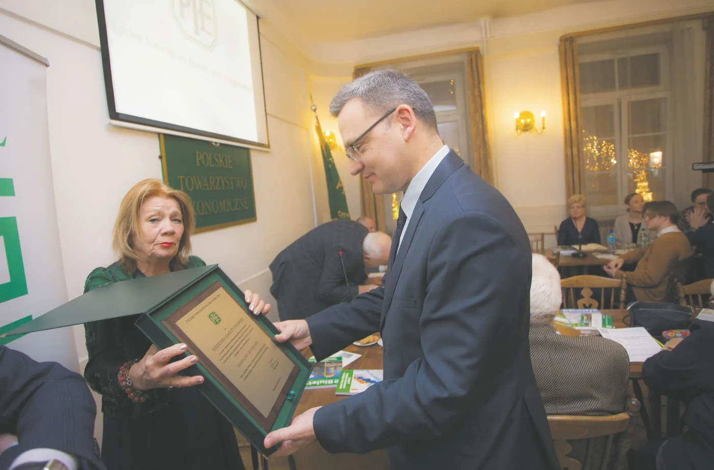 Specjalne wyróżnienie Polskiego Towarzystwa Ekonomicznego dla DGP