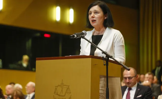 Komisja Europejska nie zmieni zdania. Věra Jourova spotka się ze Zbigniewem Ziobrą