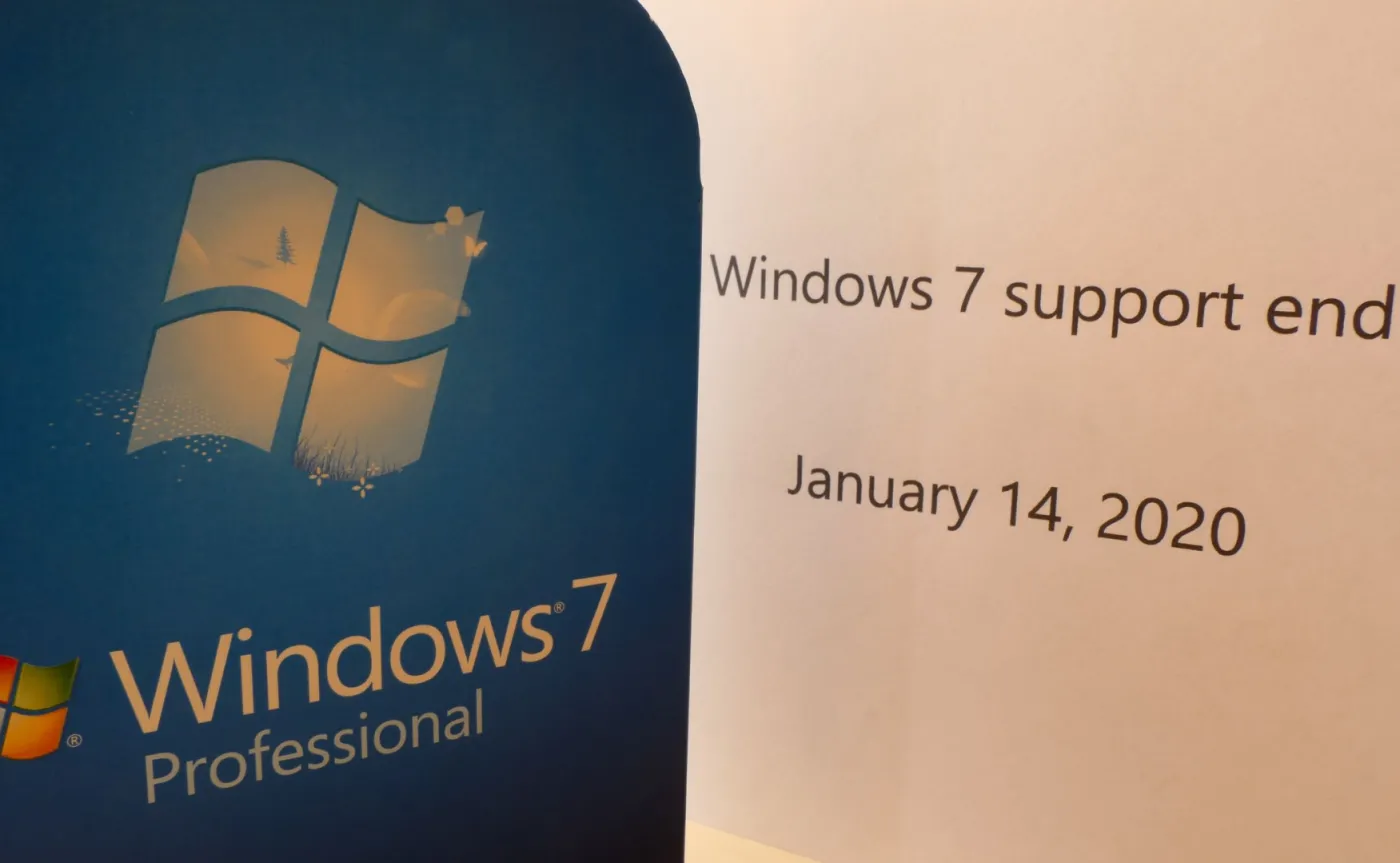 Urzędy masowo aktualizują system Windows. Czy to legalne?