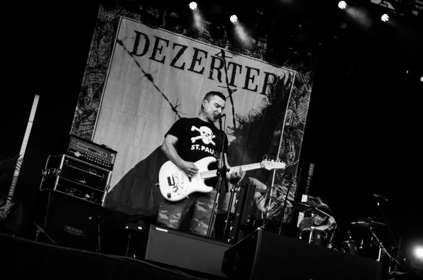 4284772-dezerter.jpg