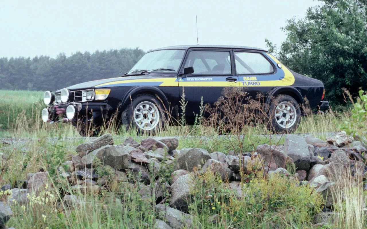 saab_1_1495128.jpg