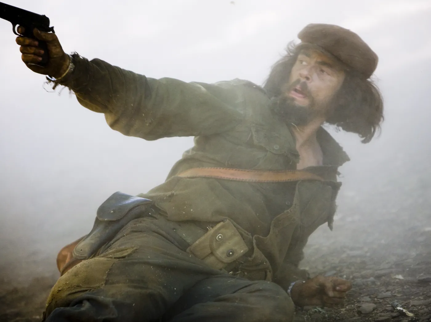 Benicio del Toro jako Che w filmie "Che. Rewolucja"