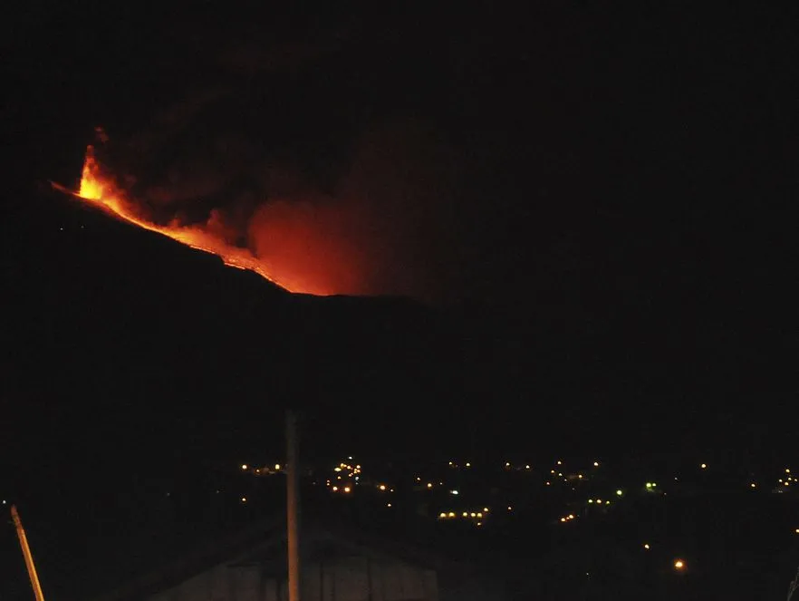 2335475-etna.jpg