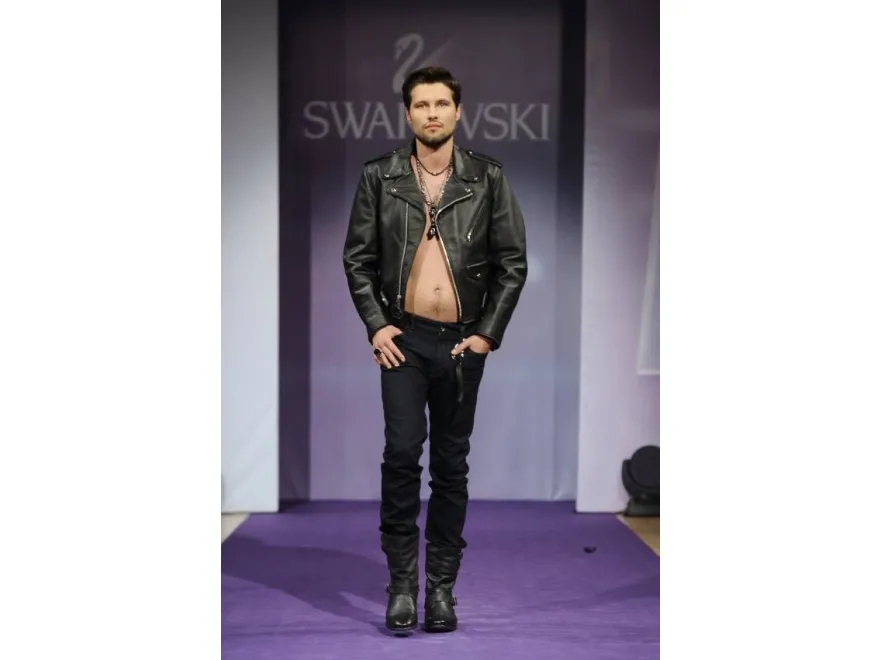 2470816-3742.jpg