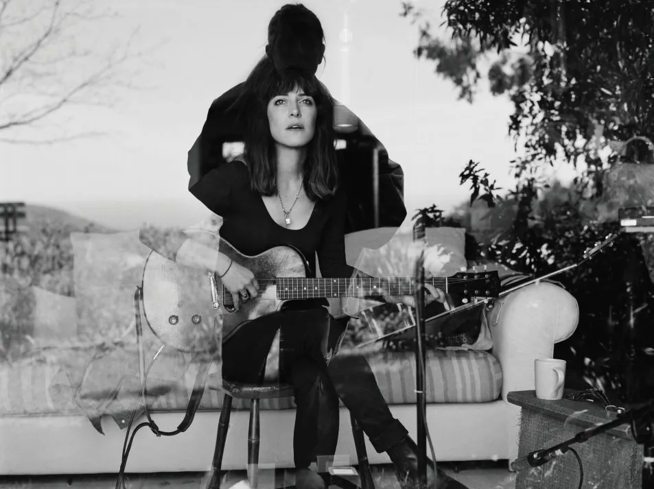2561310-feist.jpg