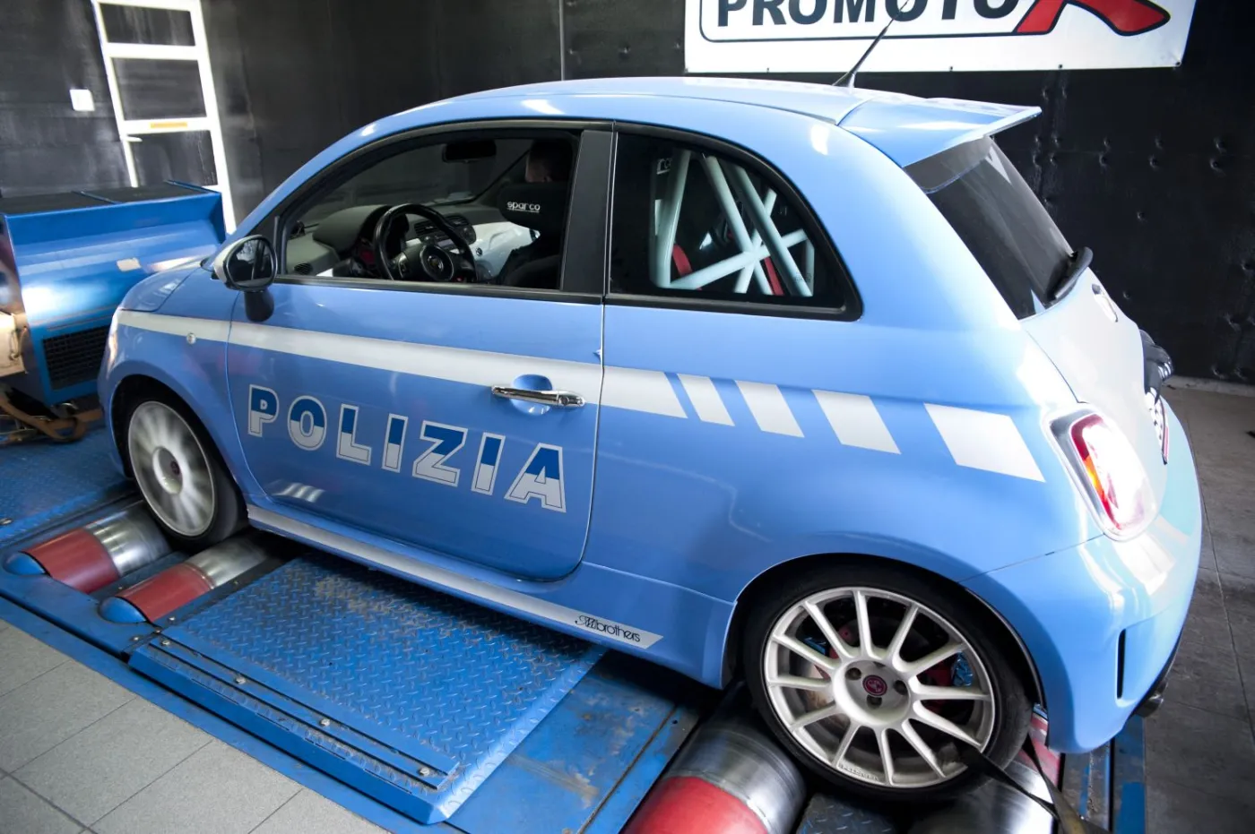 3300145-abarth.jpg