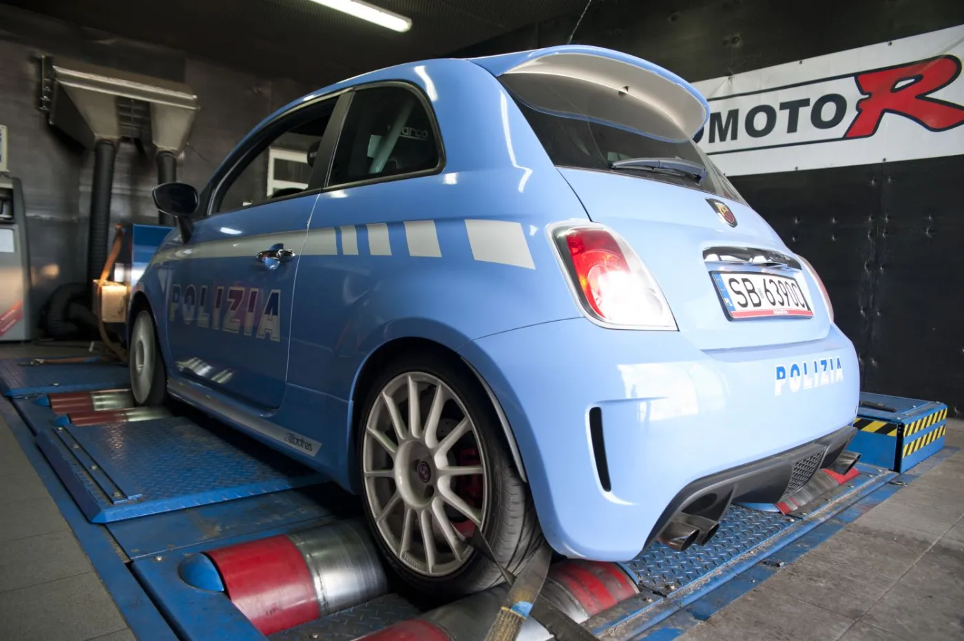 3300174-abarth.jpg