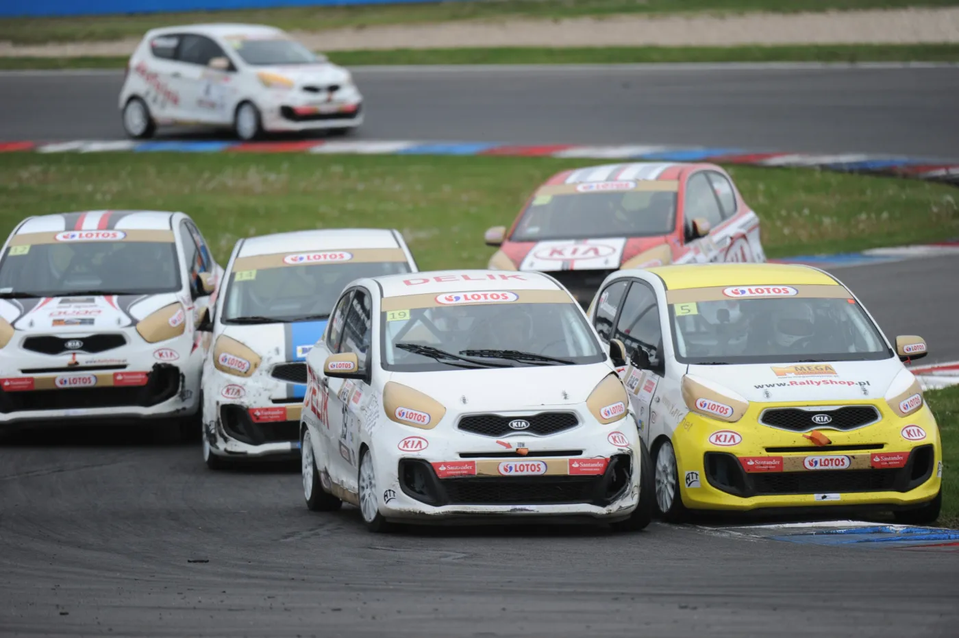   Kia Lotos Race