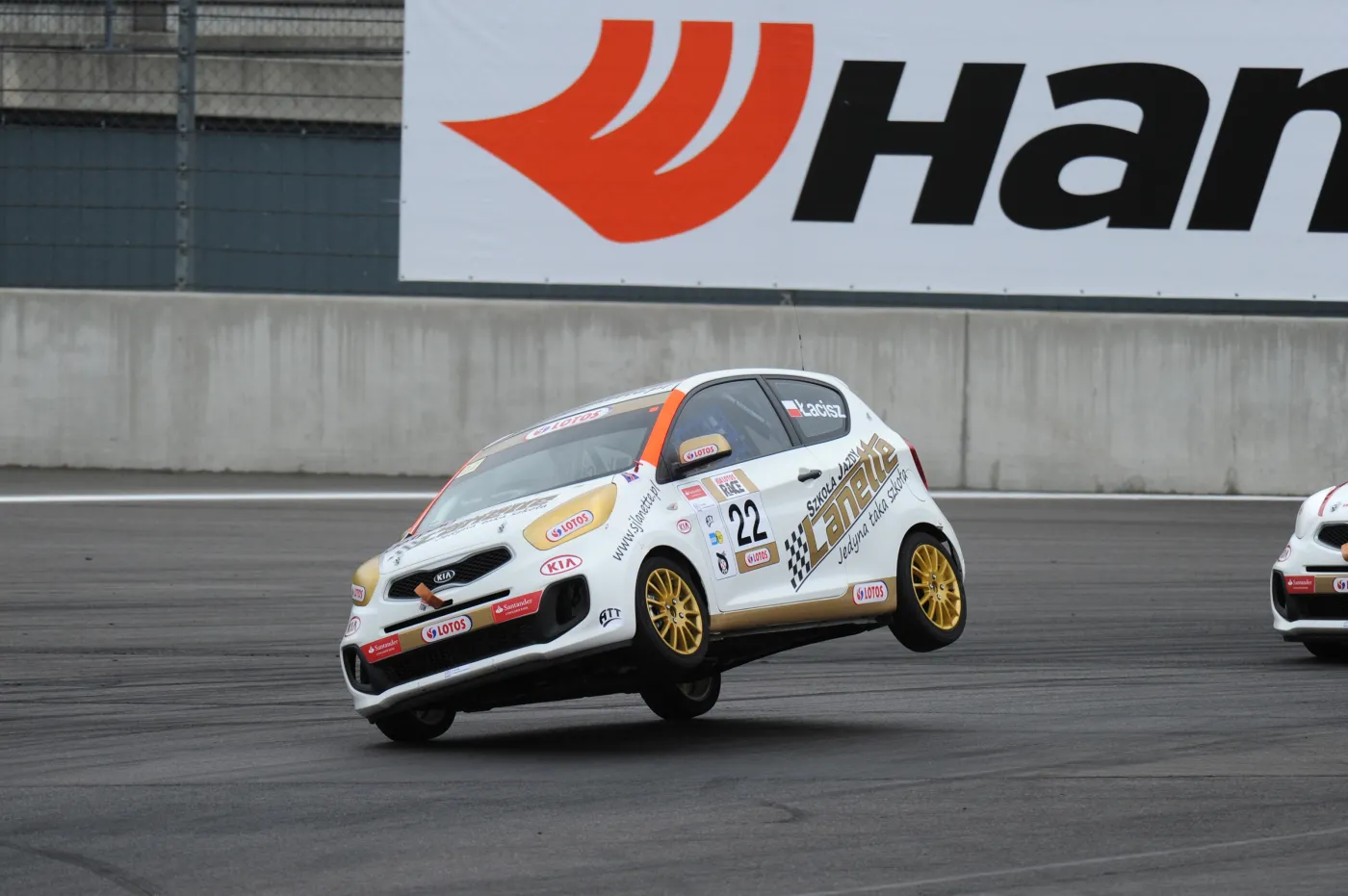   Kia Lotos Race