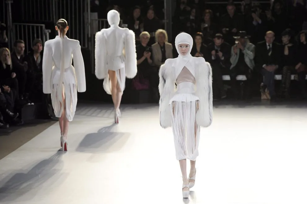 3164049-mugler.jpg
