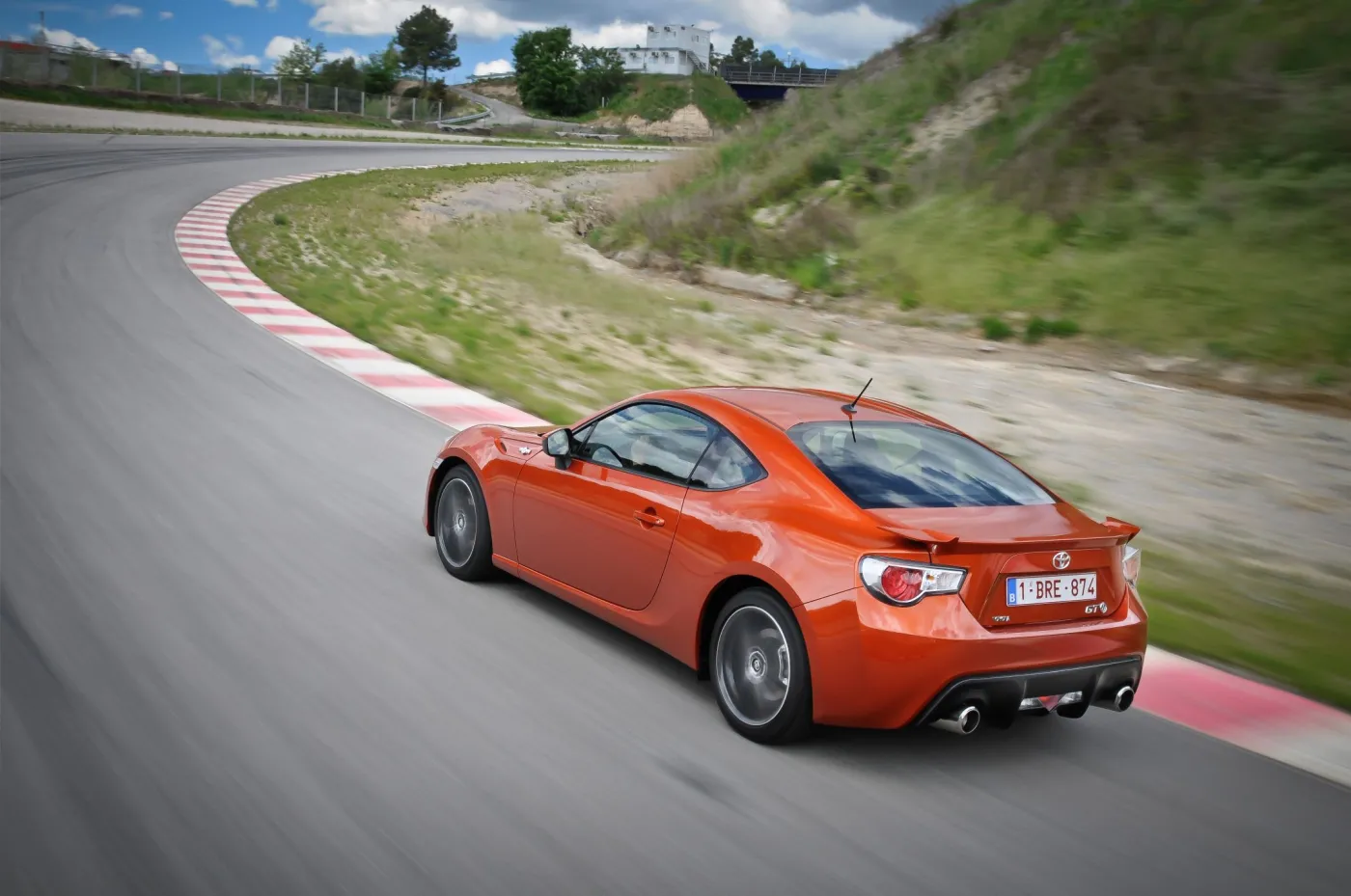 3533032-gt8613.jpg