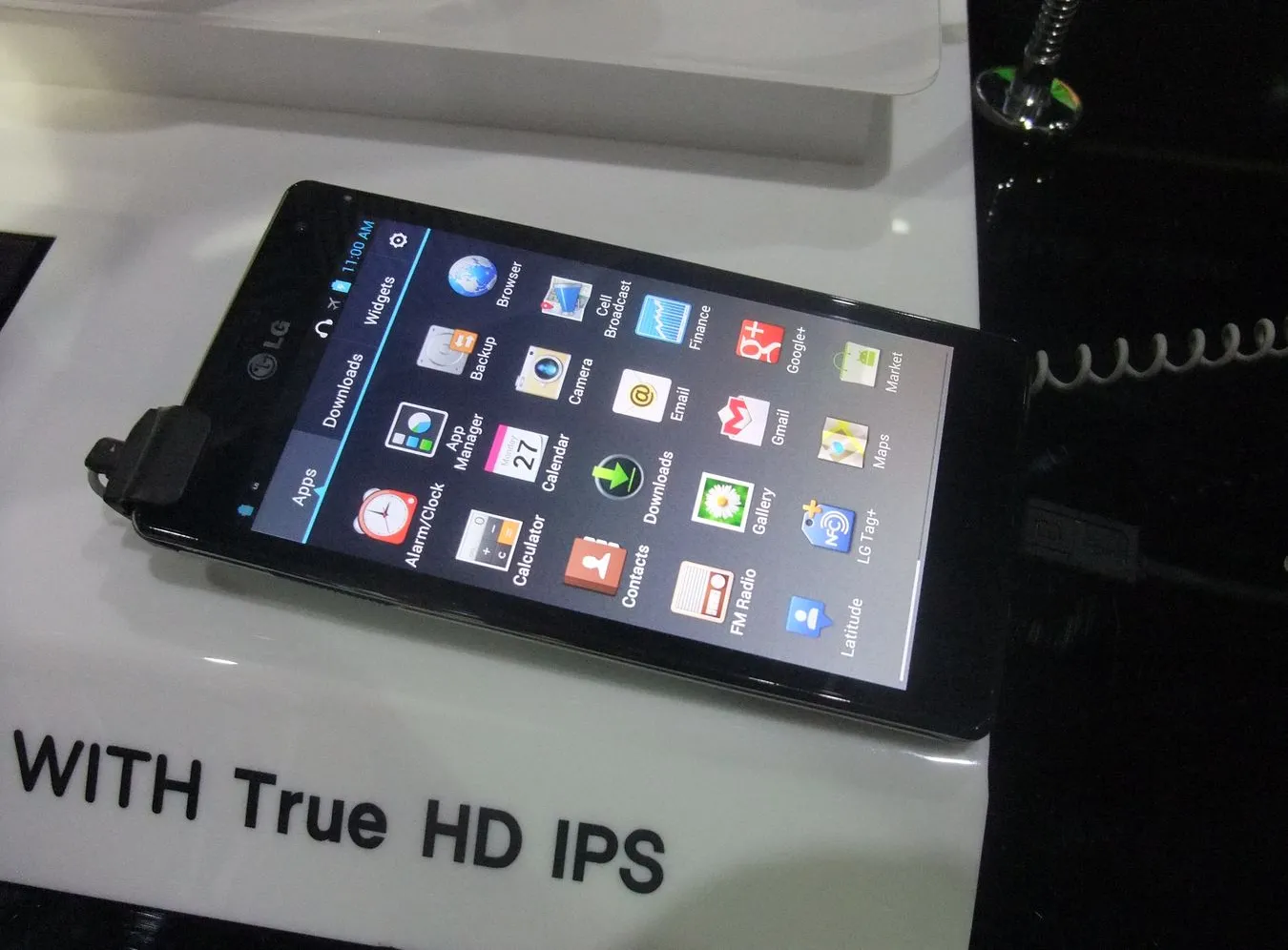  LGX z ekranem HD IPS