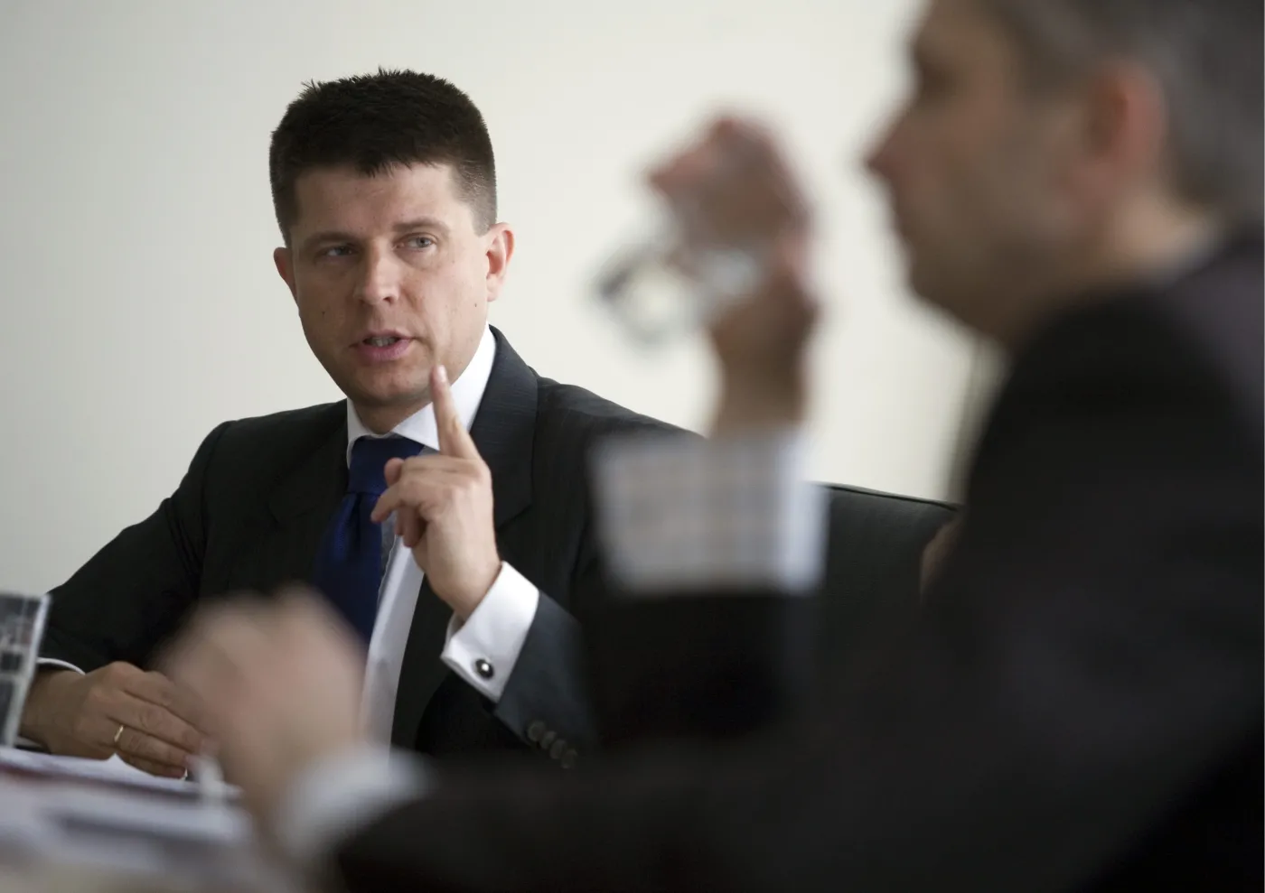4006412-petru.jpg