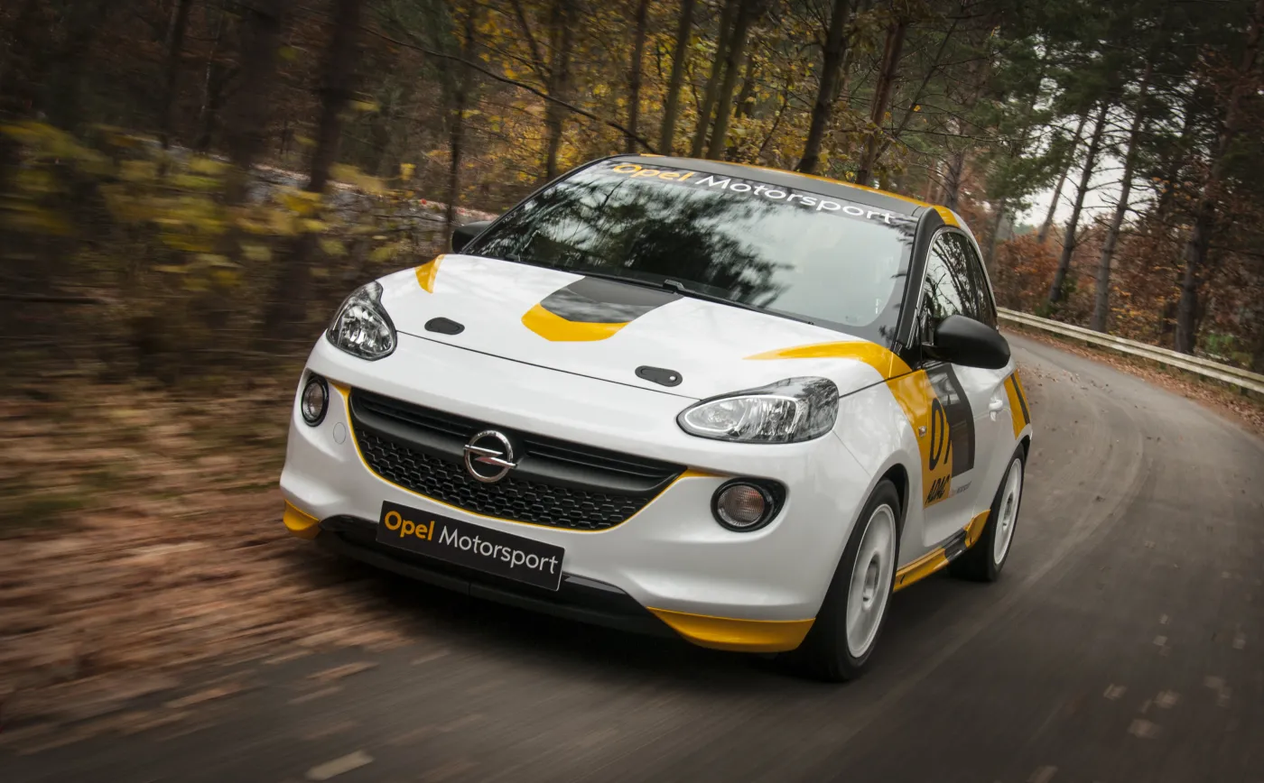 Wersja rajdowa nowego modelu Opel ADAM skonstruowana z uwzględnieniem standardów FIA R2 zostanie wykorzystywana w sezonie 2013 