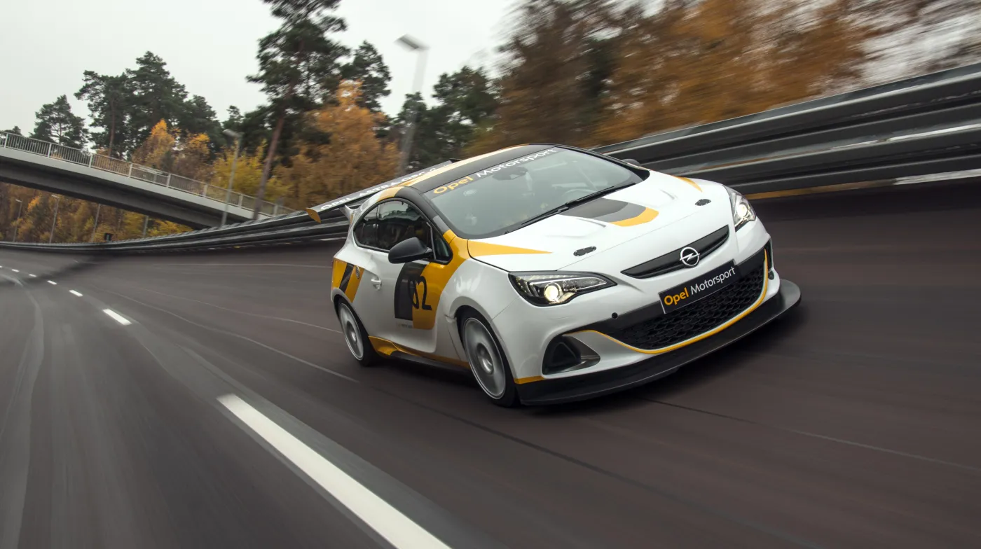  Wyścigowa astra OPC 