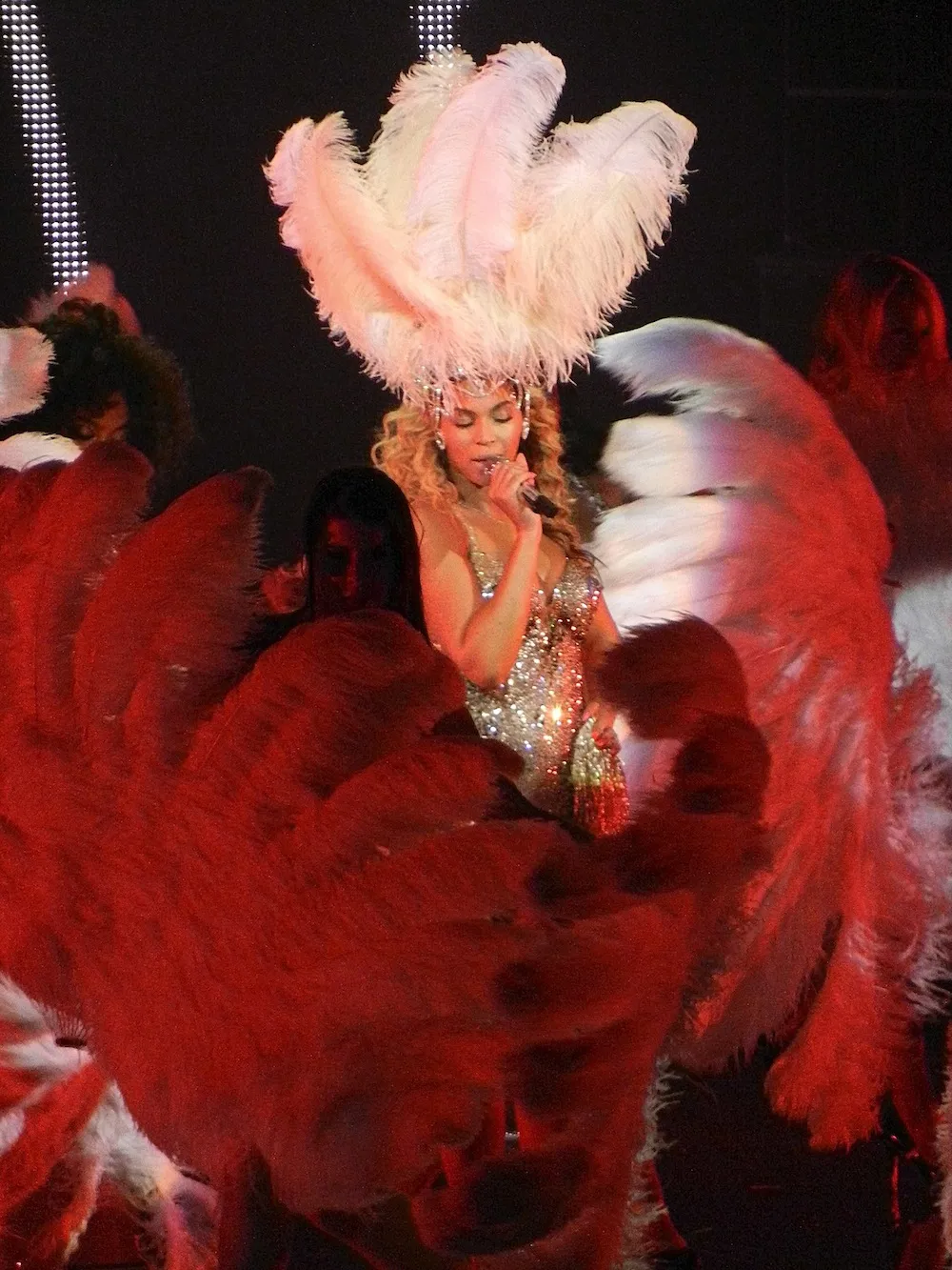 4902904-beyonc.jpg