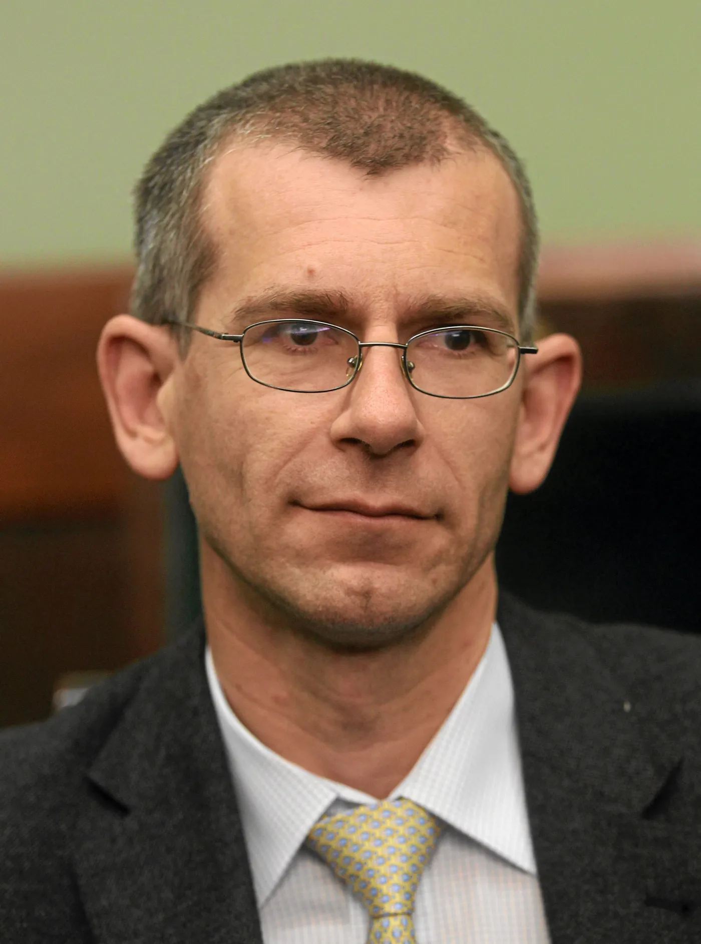 4675946-prof.jpg