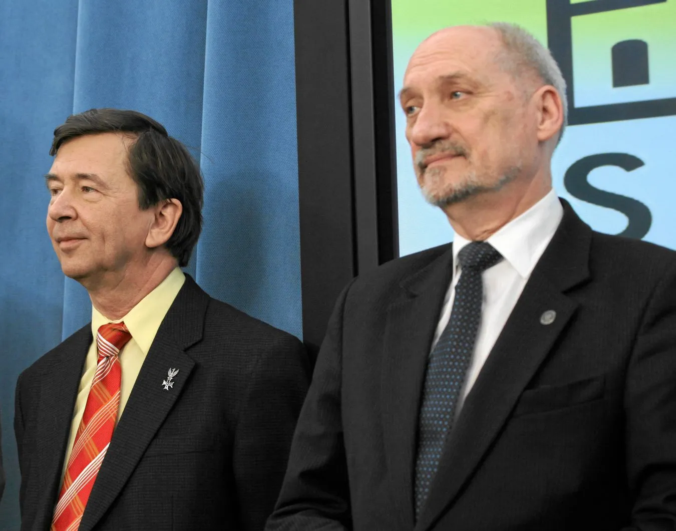 Prof. Wiesław Binienda i Antoni Macierewicz
