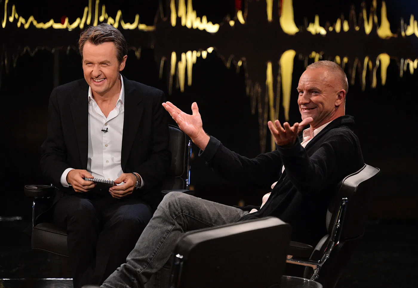5447611-sting.jpg