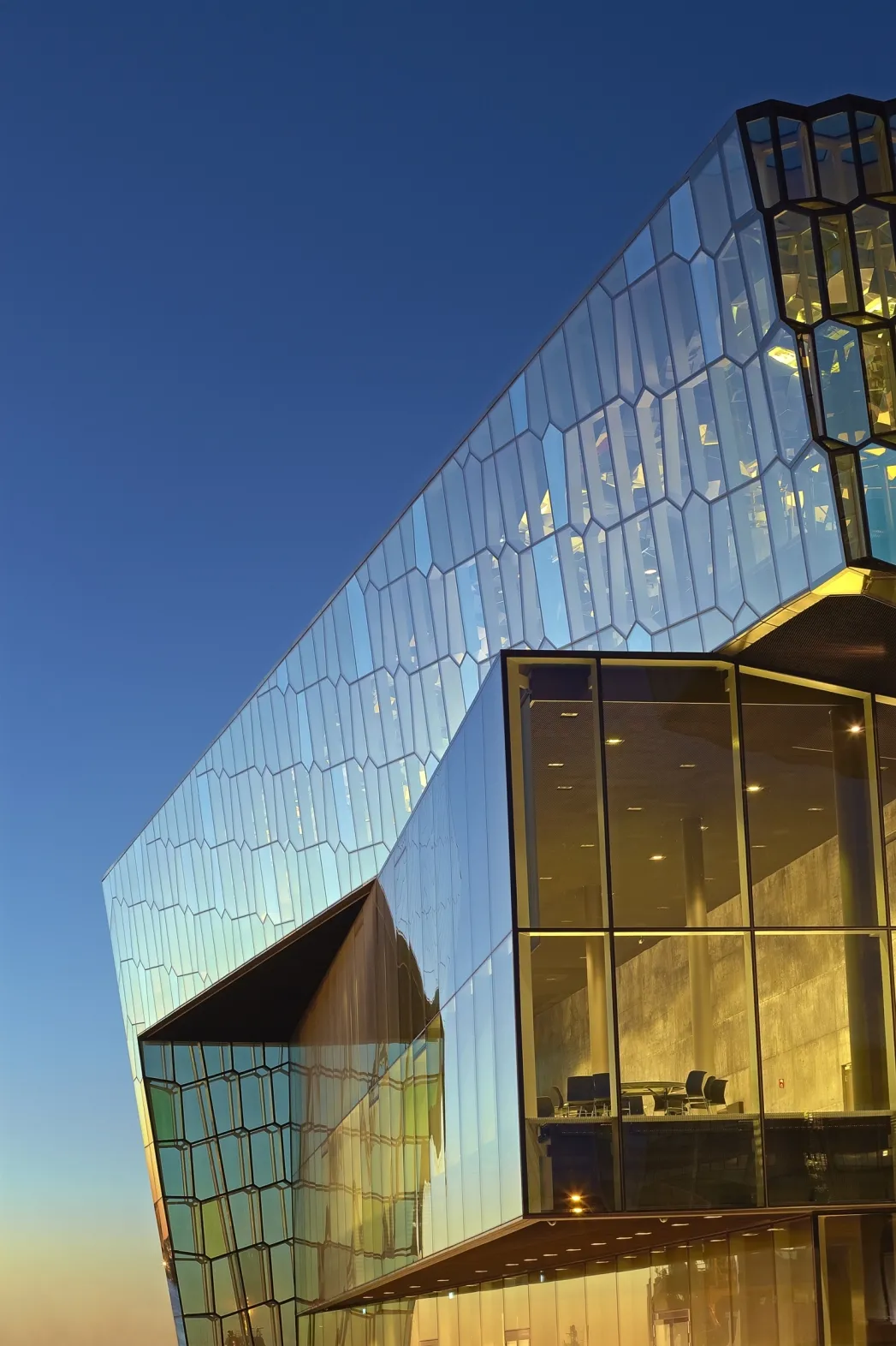 5165102-harpa.jpg