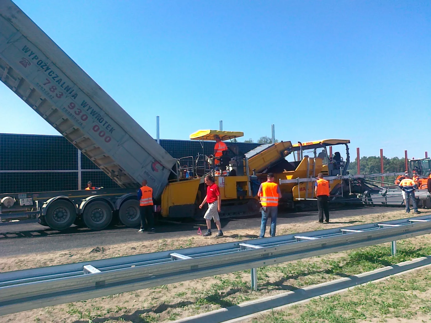 Roboty na autostradzie A2 potrwają jeszcze cztery miesiące po Euro 2012