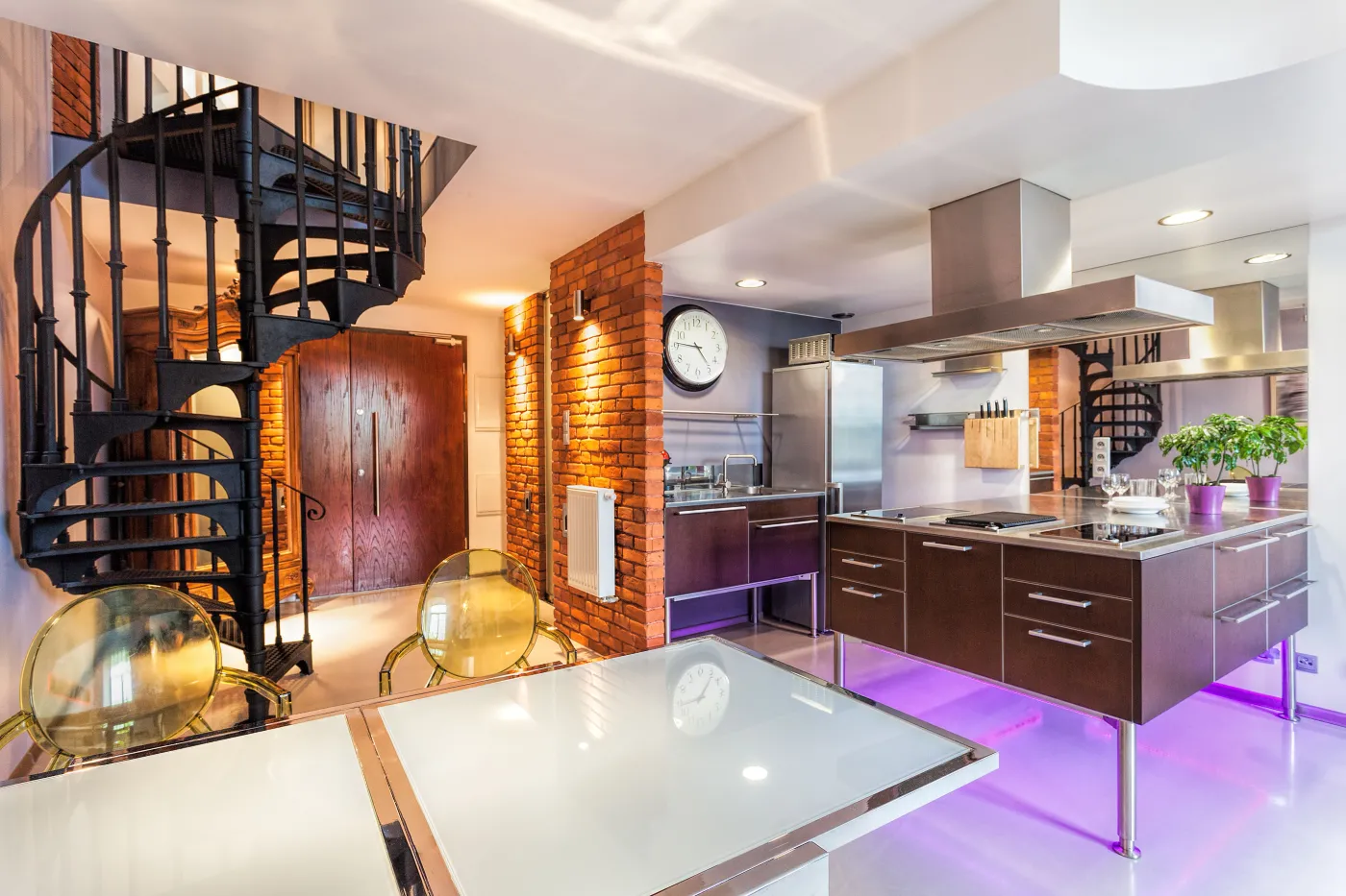 5704391-loft.jpg