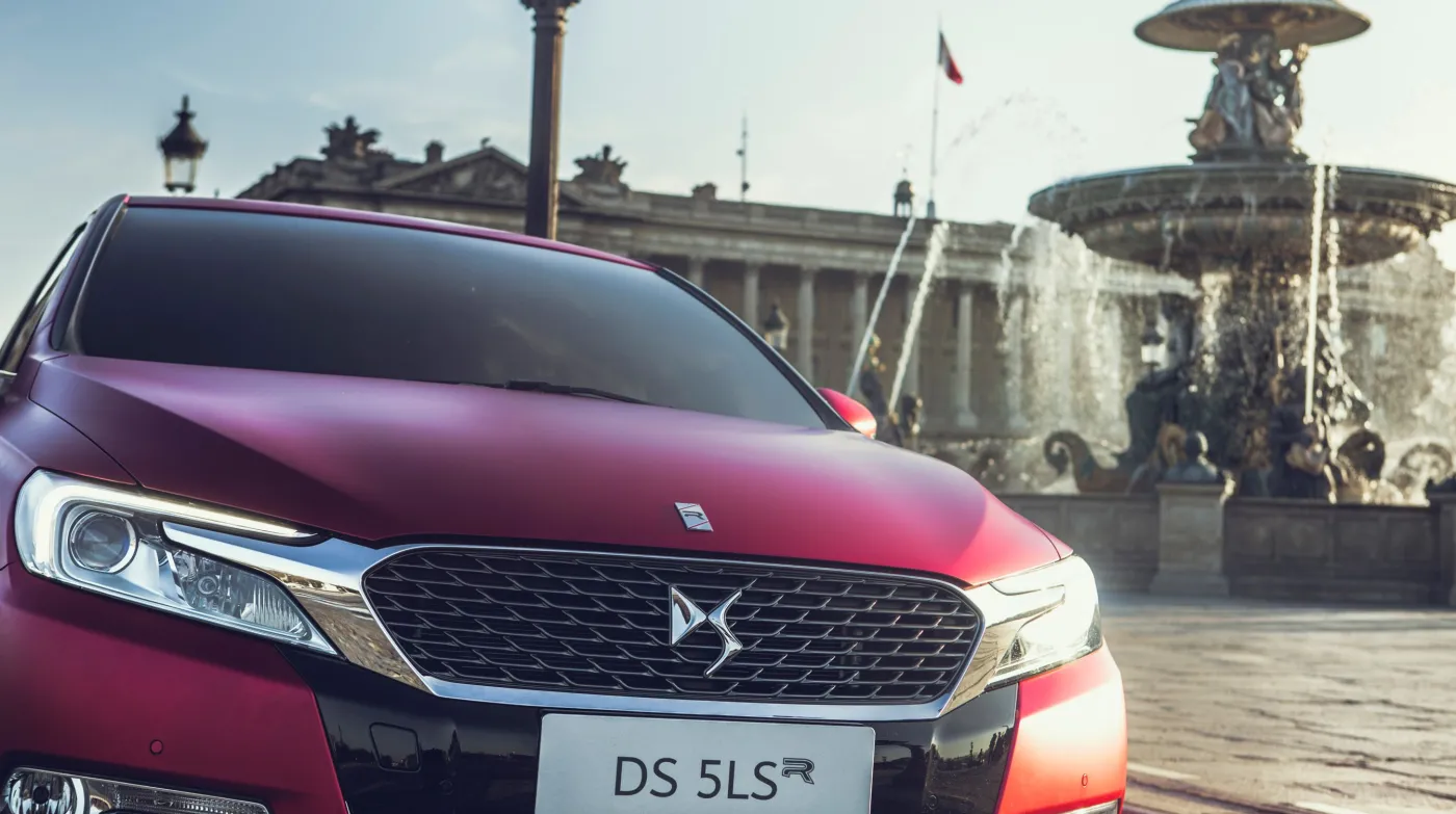 Nowość odsłania sekrety! Citroen ujawnił pierwsze zdjęcia DS 5LS R