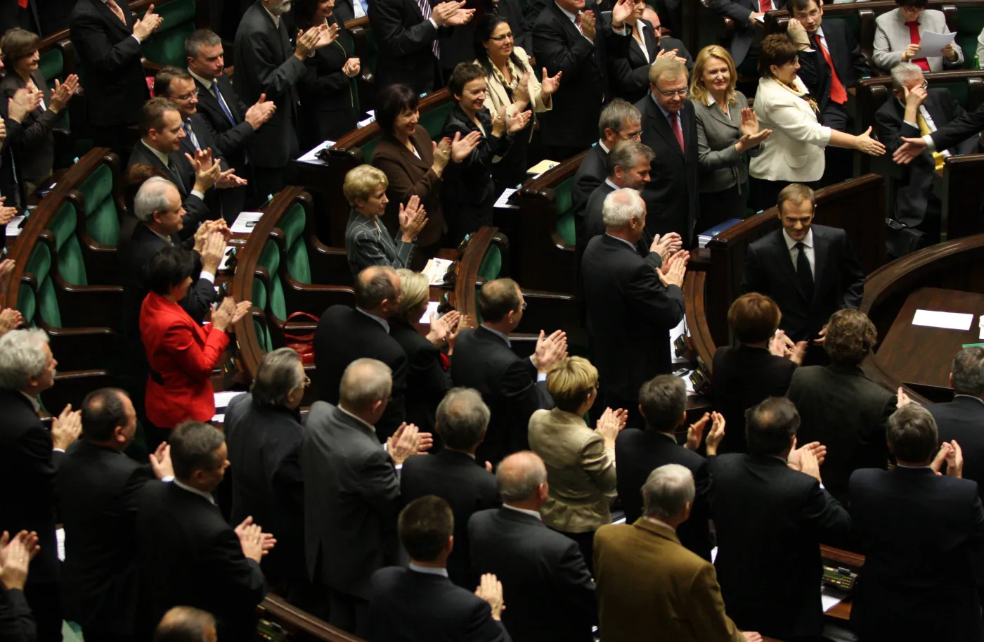 Przekupstwo polityczne? PO karze swoich posłów za aferę taśmową