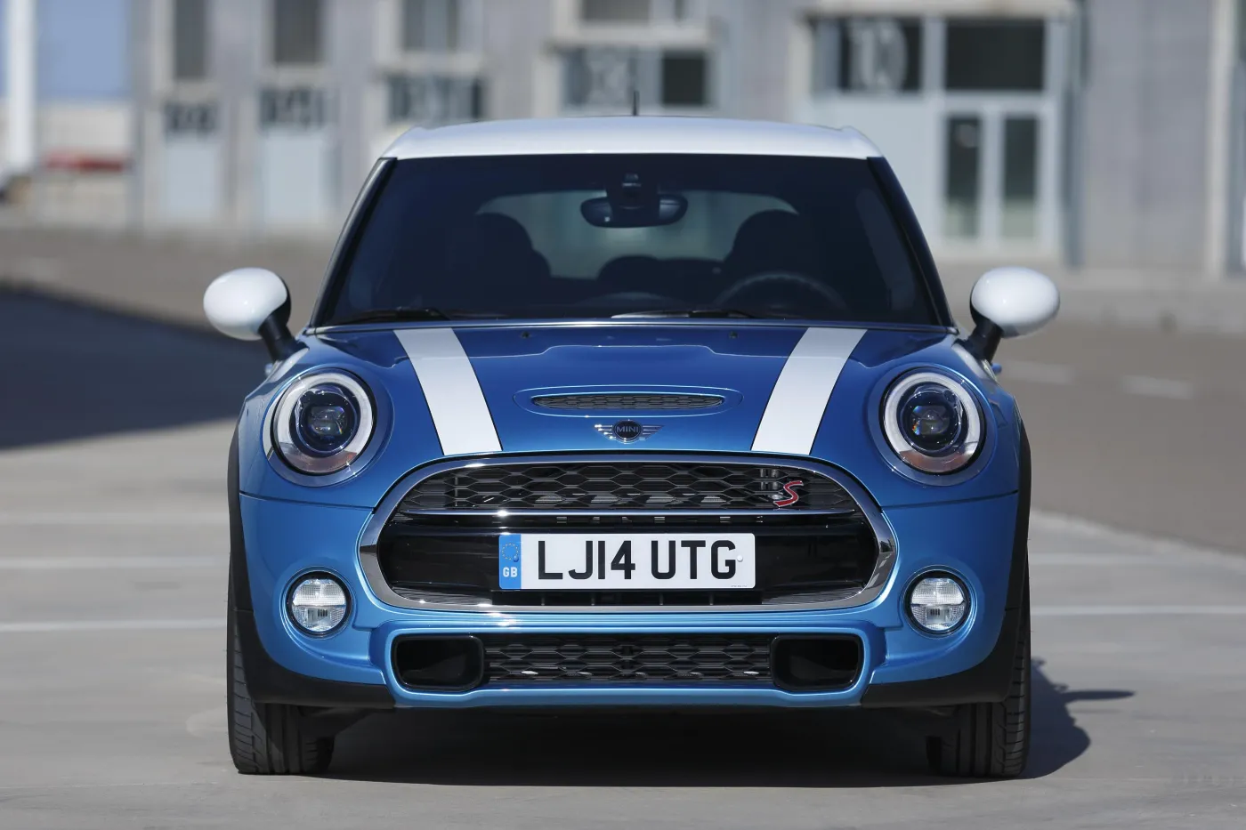6387863-mini.jpg
