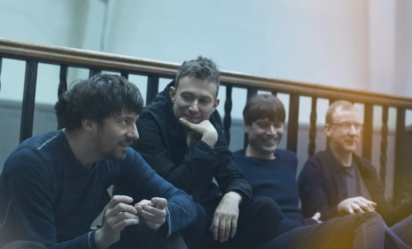 7705304-blur.jpg