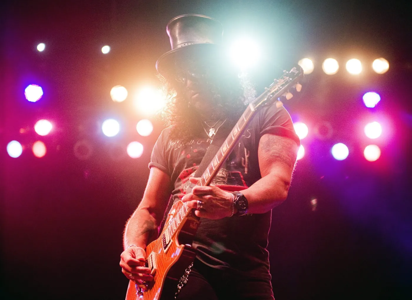 7987152-slash.jpg