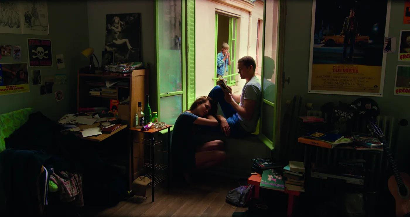 8135890-love.jpg