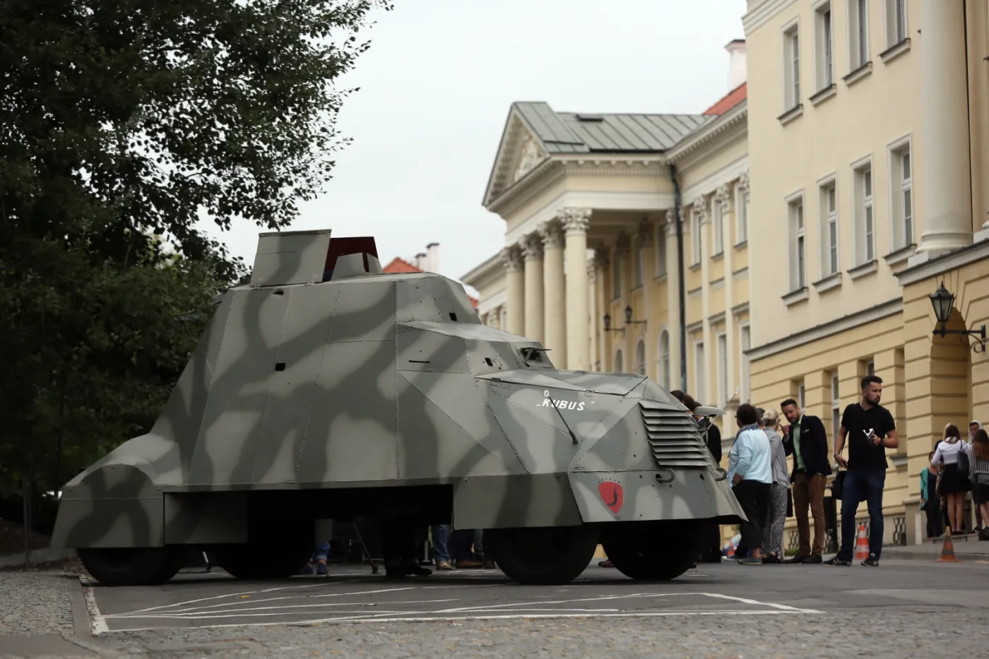 8157519-kubus.jpg