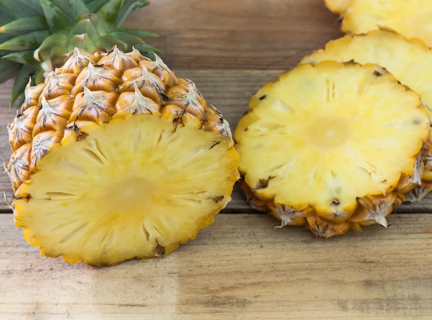 8341172-ananas.jpg
