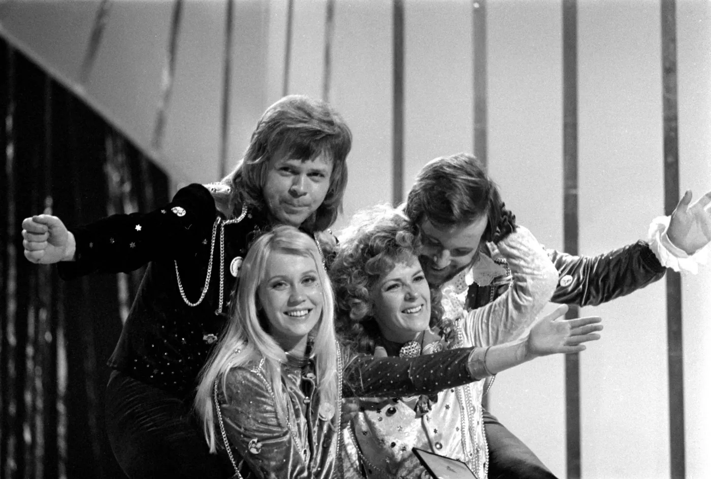 8812756-abba.jpg
