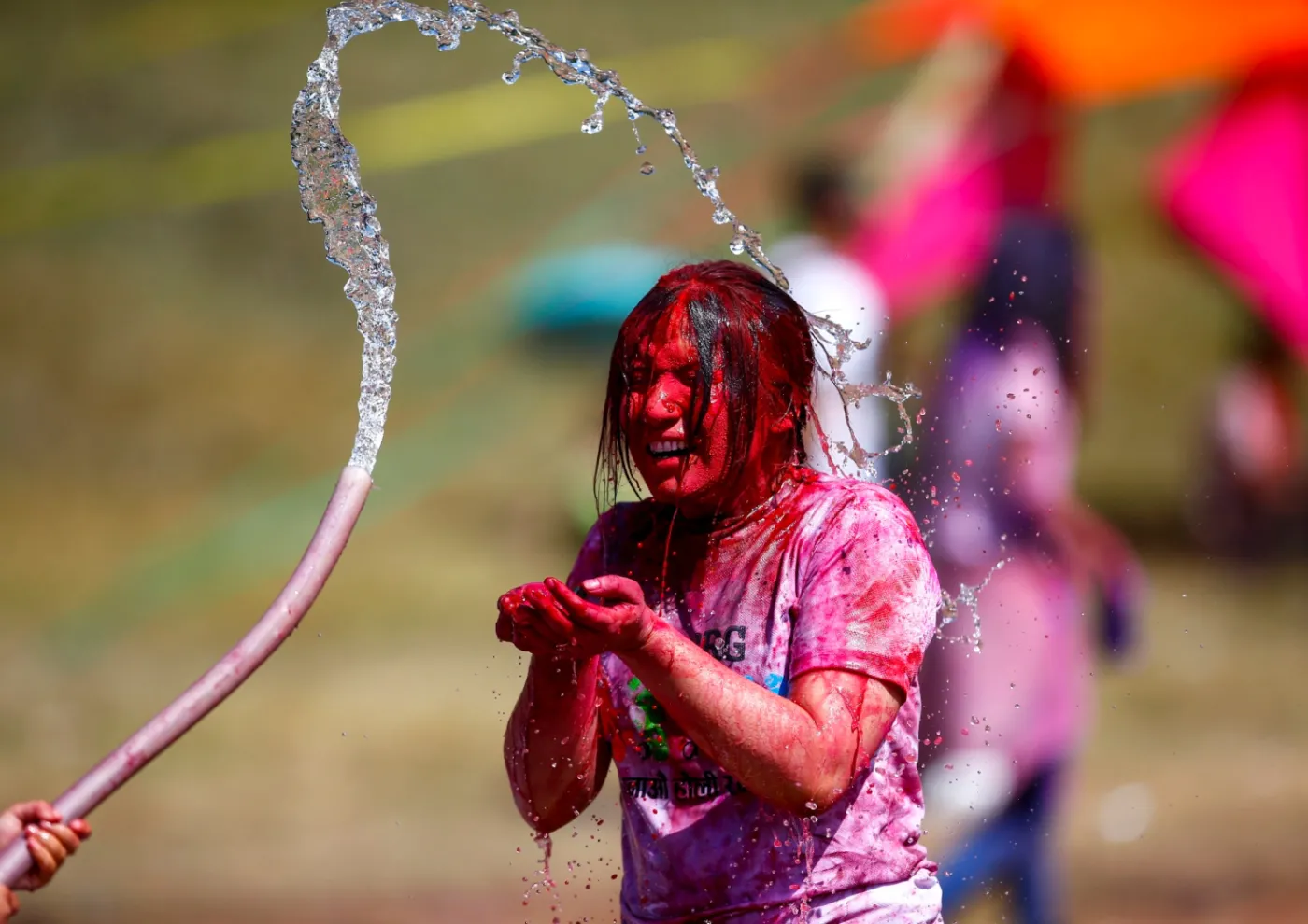 9967842-holi.jpg