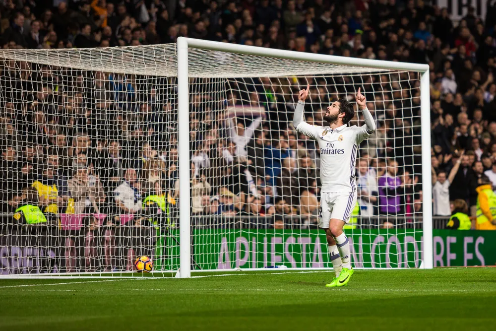 Liga hiszpańska: 700 mln euro odstępnego za Isco