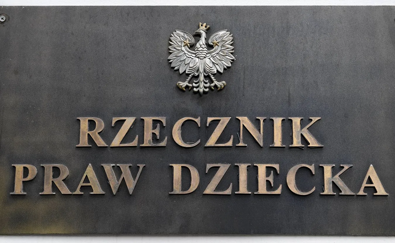 PO nie zgłosiła kandydata, bo PiS "bawi się dziećmi". Spór o wybór nowego RPD