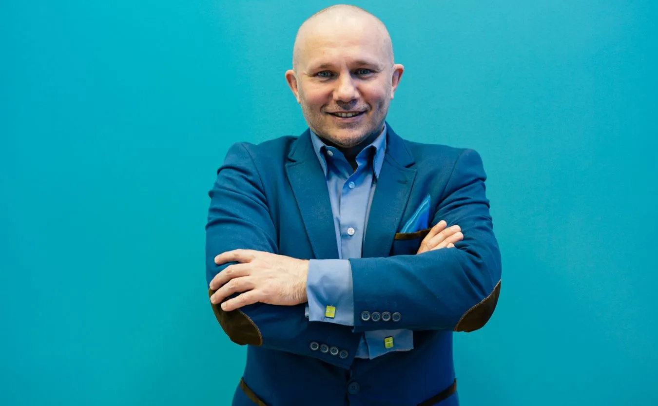 Prof. Bartosz Łoza