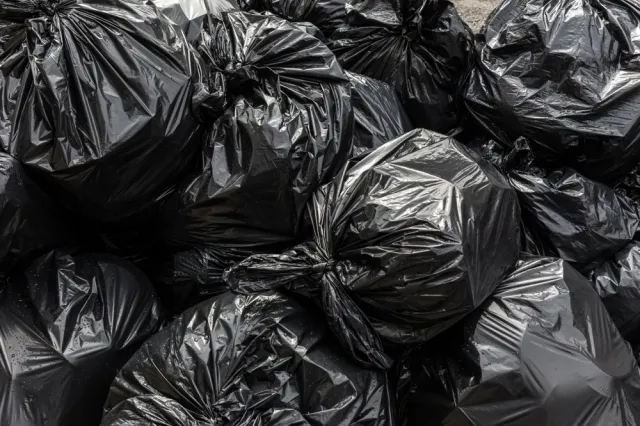 Kryzys śmieciowy? Widmo odpadów zalegających na ulicach coraz bardziej realne