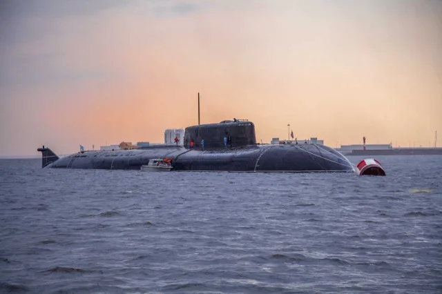 Rosyjski atomowy okręt podwodny stracił napęd na wodach Danii. Rosja zaprzecza