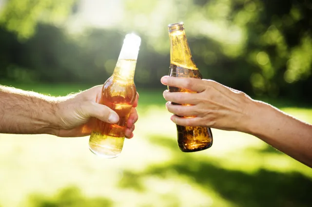 Jest majówka, jest impreza. Polacy nie potrafią żyć bez alkoholu i "tradycji" grilla?