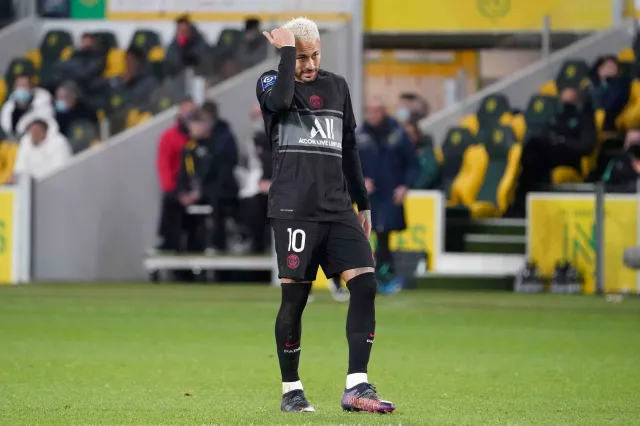 Neymar chciał się "zabawić" z bramkarzem. Brazylijczyk się skompromitował [WIDEO]